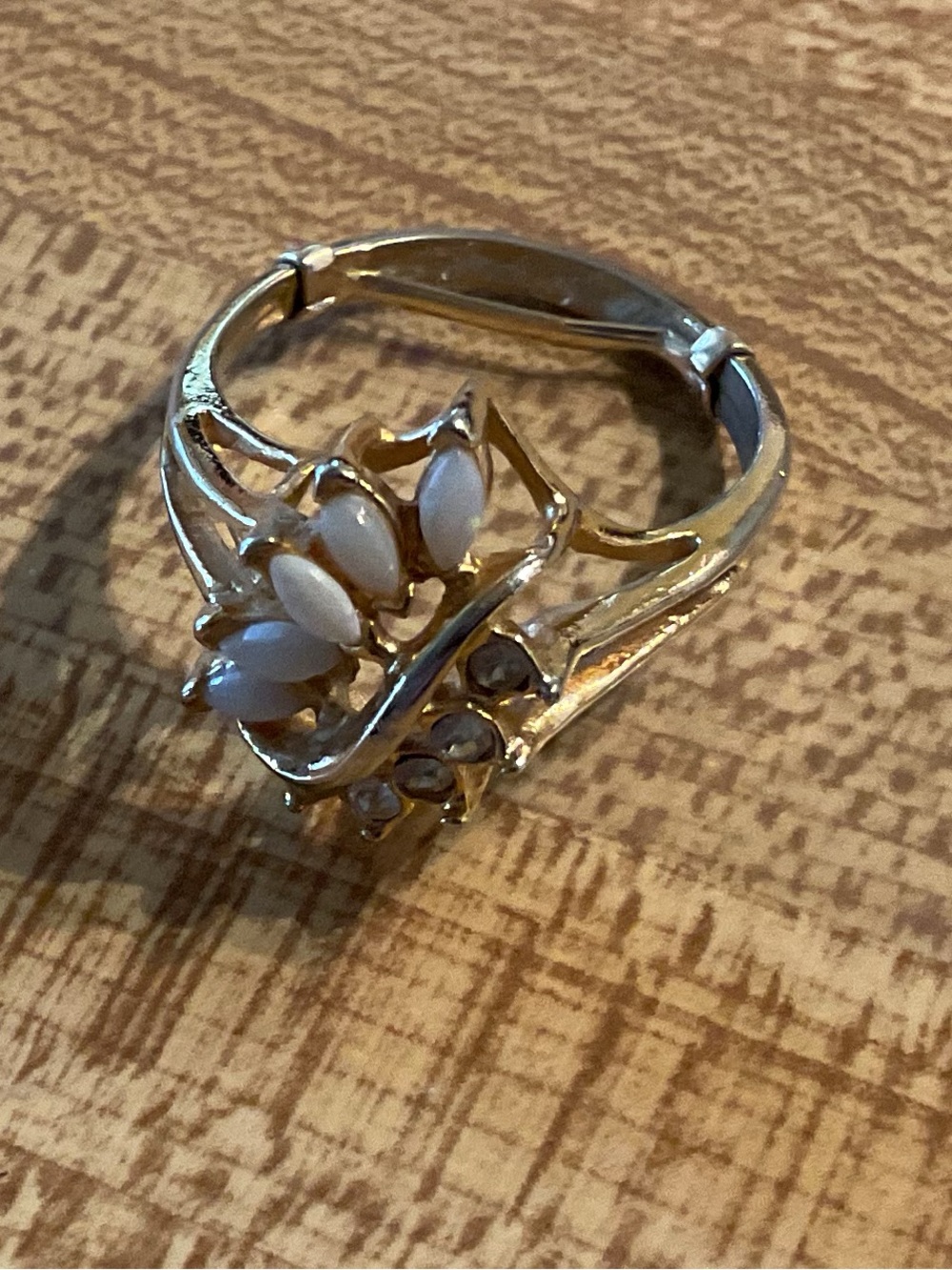 MCM Cluster Top Cocktail Ring